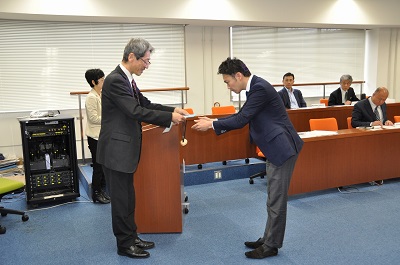 写真4 民間等共同研究員称号付与の